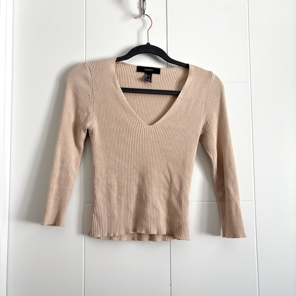 3/$45 Forever 21 3/4 Sleeve V neck - Picture 1 of 3